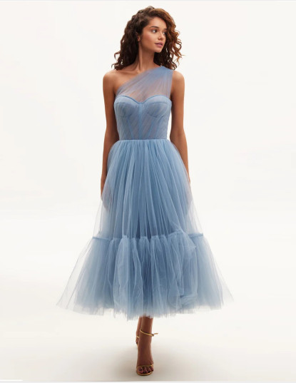 Купить платья Голубые в шоуруме платьев в Москве по выгодной цене